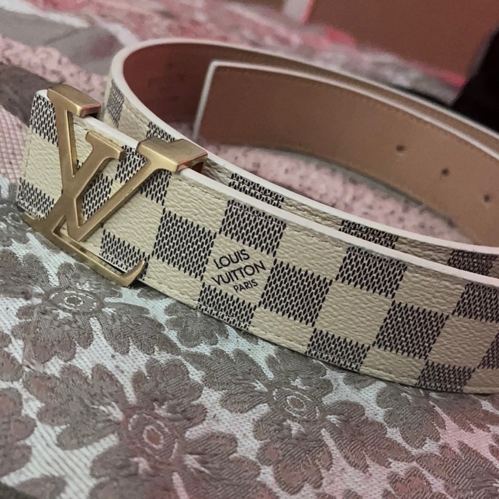 I’m selling this 42/105 fits a small/medium